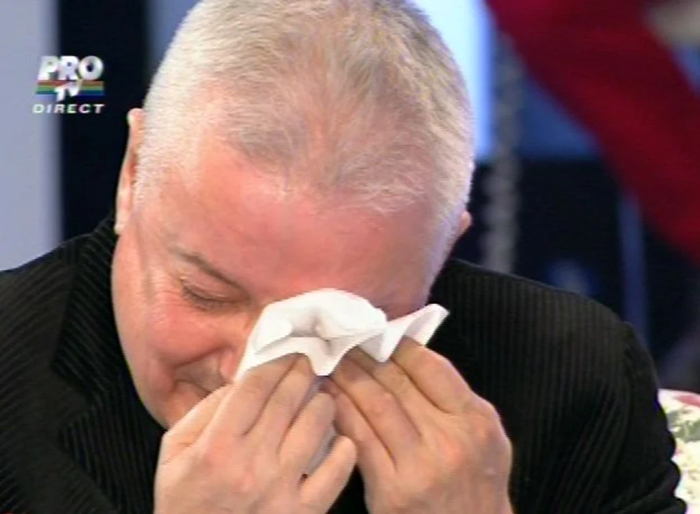 
    Irinel Columbeanu, şedinţă foto alături de Irina (Foto: Captură video Pro TV)  