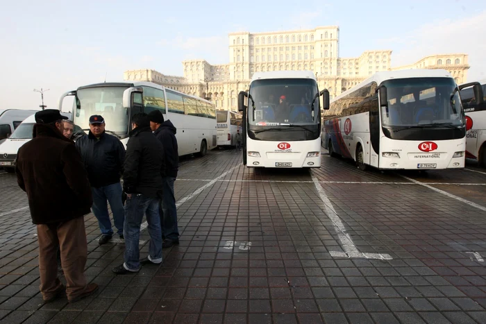 Anul viitor, salariile şoferilor vor creşte independent de valoarea minimului pe economie, iar în 2014 se vor indexa cu inflaţia din 2013 - FOTO: Marian Iliescu