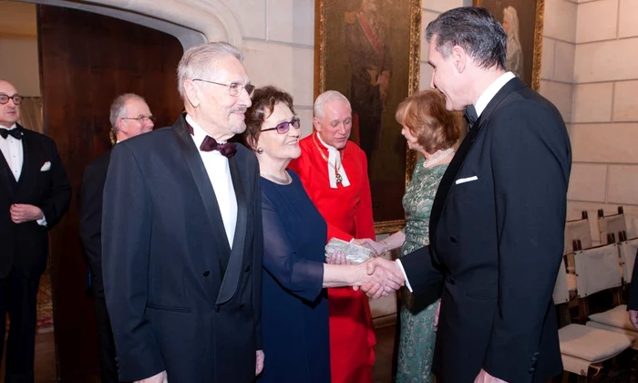 emil constantinescu sotia dineu regal palatul elisabeta jpeg