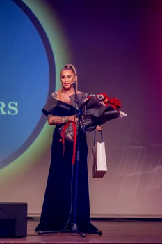 Anamaria Prodan, premiată de ziua ei la la prima ediție Leaders and Influencers Awards, Premiul pentru Excelență în Sport, Management și Televiziune foto: arhiva personală