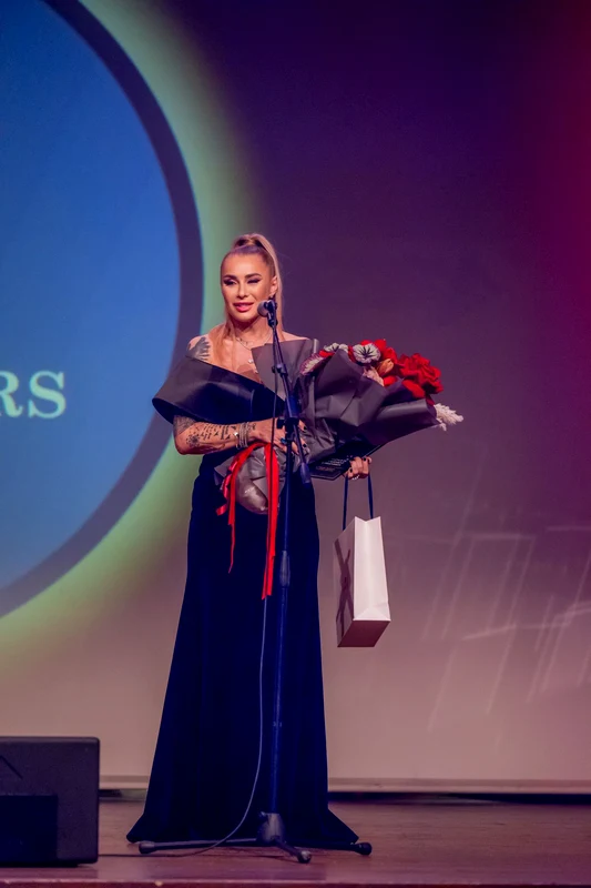 Anamaria Prodan, premiată de ziua ei la la prima ediție Leaders and Influencers Awards, Premiul pentru Excelență în Sport, Management și Televiziune foto: arhiva personală 