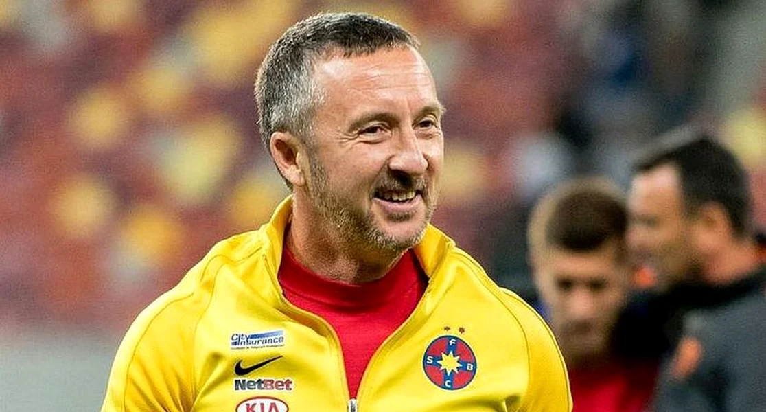 Mihai Stoica are impresia că e mult prea deștept pentru nivelul celor care îl urmăresc