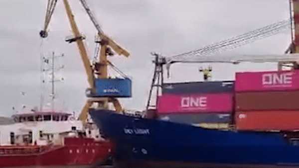 O navă a lovit alte două vase în Portul Constanța O navă a lovit alte două vase în Portul Constanța