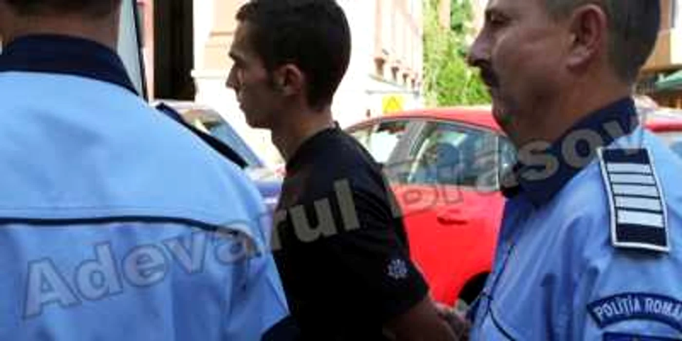 Fazakas Levente a fost dus iastăzi la Curtea de Apel Braşov pentru confirmarea mandatului. Foto: Stelian Grăjdan. 