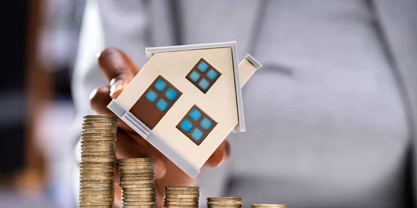 Pret case - imobiliare - in scadere FOTO Shutterstock 