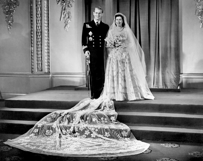 Nunta Principesei Elisabeta a Marii Britanii, actuala regină, cu Ducele de Edinburgh (20 noiembrie 1947).