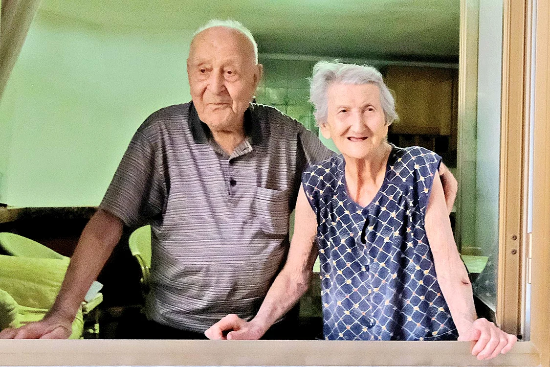 Antonio (100 de ani) şi  Amina Vassalo (93 de ani)  au dezvăluit regimul alimentar  care îi menţine sănătoşi  la vâstele lor venerabile