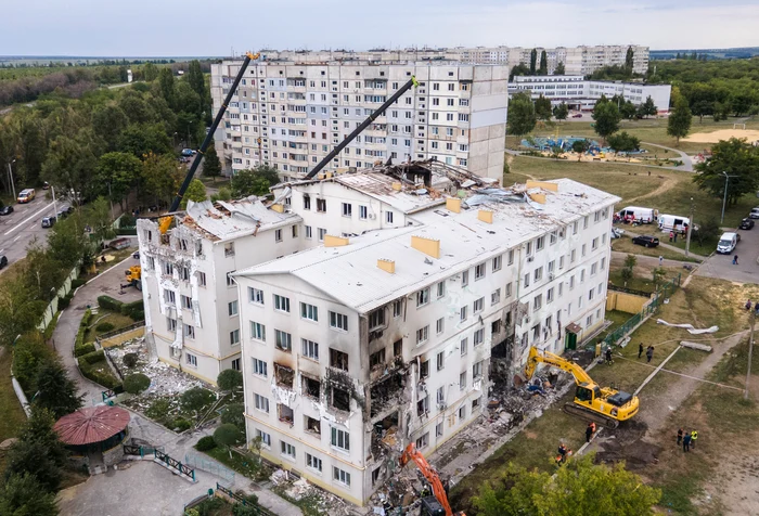 Atac cu drone în zone rezidențiale din Harkov FOTO EPA-EFE