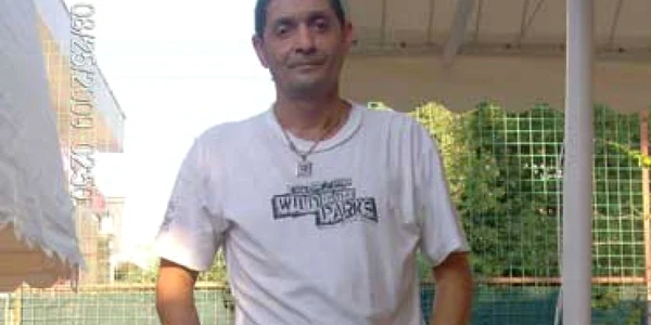 Constanta: Litoral 2009 / Cornel Burcă este ospătarul care a servit generaţii de tineri