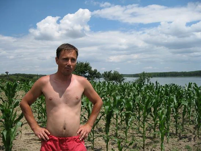 Viorel Cojocarul spune că de când s-a mutat la ţară se simte la buzunar