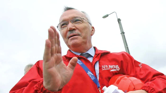 Reprezentanţii societăţii de apă şi canalizare, Apa Nova