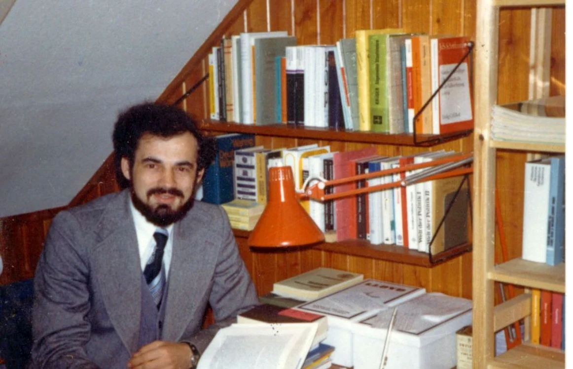 Patriarhul Daniel în tinereţe