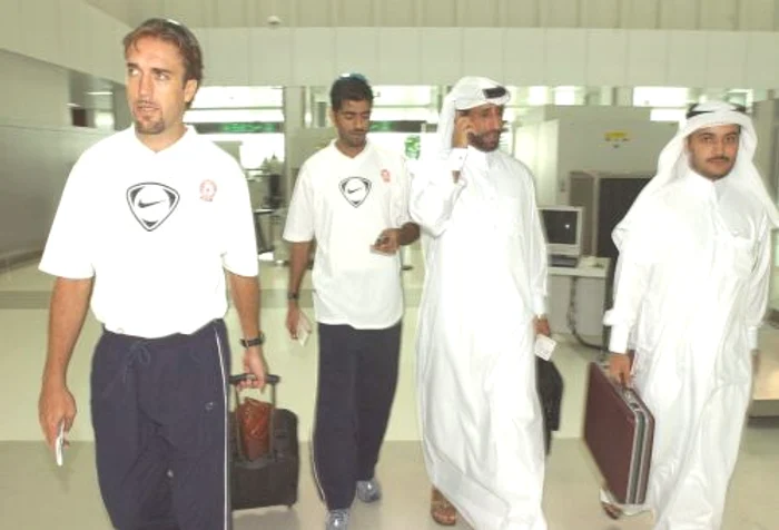 
    Gabriel Batistuta (stânga), alături de miliardarii de la Al Arabi  