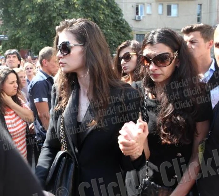 Parada modei la înmormântarea Veronicăi Bulai