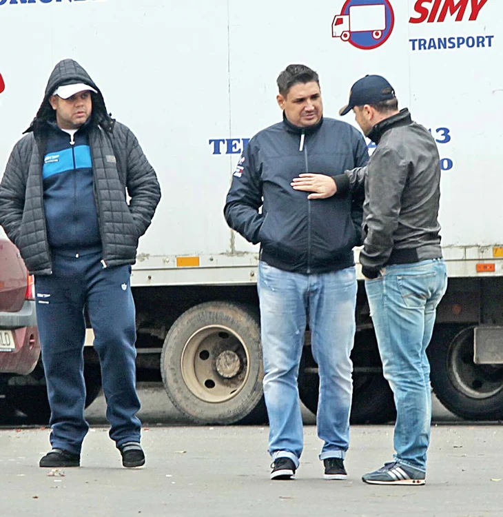 Bişniţarii îşi aşteaptă clienţii
