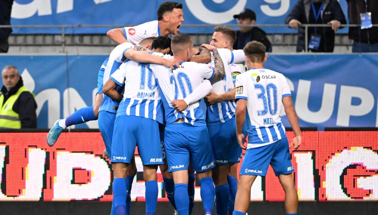 Universitatea Craiova, campioană în Superliga  Foto/Facebook @universitateacraiova
