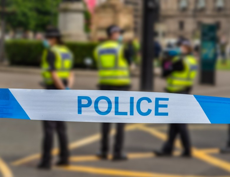 Crime sinistre în Marea Britanie. Un bărbat a fost arestat după ce trei persoane au fost găsite moarte VIDEO
