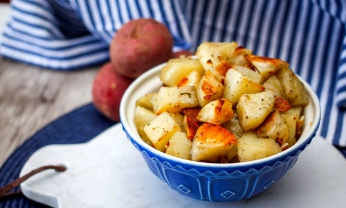 1 cartofi cu ceapa usturoi si boia dulce jpg jpeg