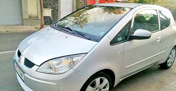 Maşina este din 2006