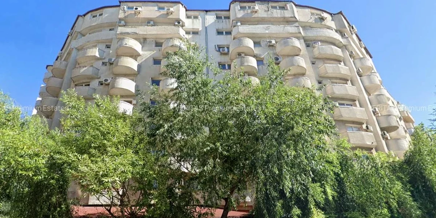 Un bloc întreg, scos la vânzare în București / foto: Imobiliare