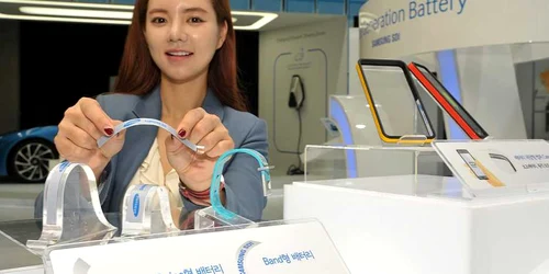 samsung baterie flexibila