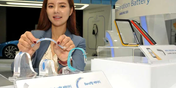 samsung baterie flexibila