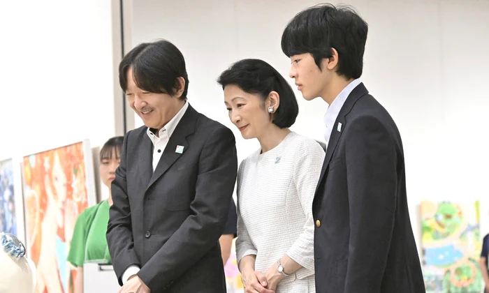 Printul Hisahito al Japoniei si mama sa, Printesa Kiko, si tatal sau, Printul Fumihito de Akishino profimedia 0894784690 jpg