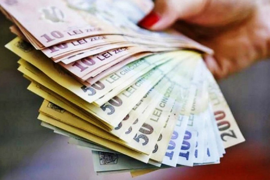 Românii au primit bani din 75 de țări, dar au trimis bani în 174, anul trecut