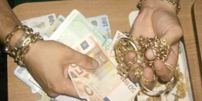 Galaţi: Zgârcenia băncilor umflă punga cămătarilor