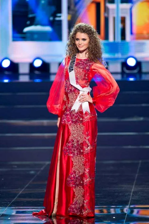 miss universe romania 2013 foto facebook/ missuniverse.com