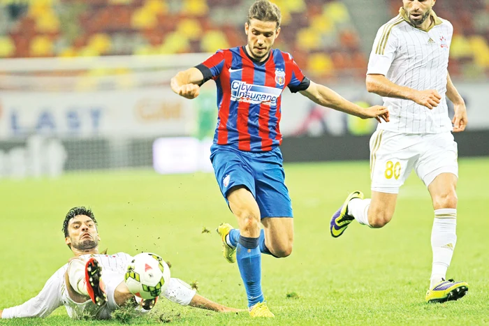 Chipciu este cel mai valoros jucător al Stelei în acest sezon Foto: DAVID MUNTEAN