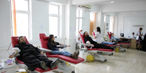Donatori de sânge din Protoieria Tecuci FOTO Ionuţ Lare