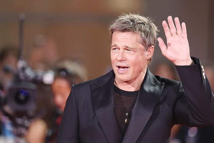 4 front Brad Pitt jpg