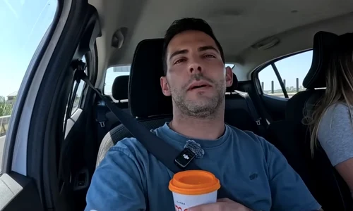 Vloggeri, foto captura video YouTube jpg