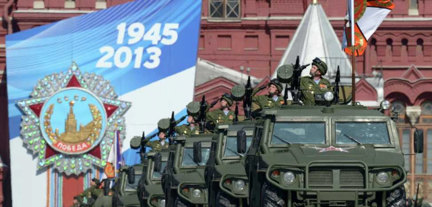 Demonstraţie de forţă în Piaţa Roşie de la Moscova FOTO: Ria Novosti