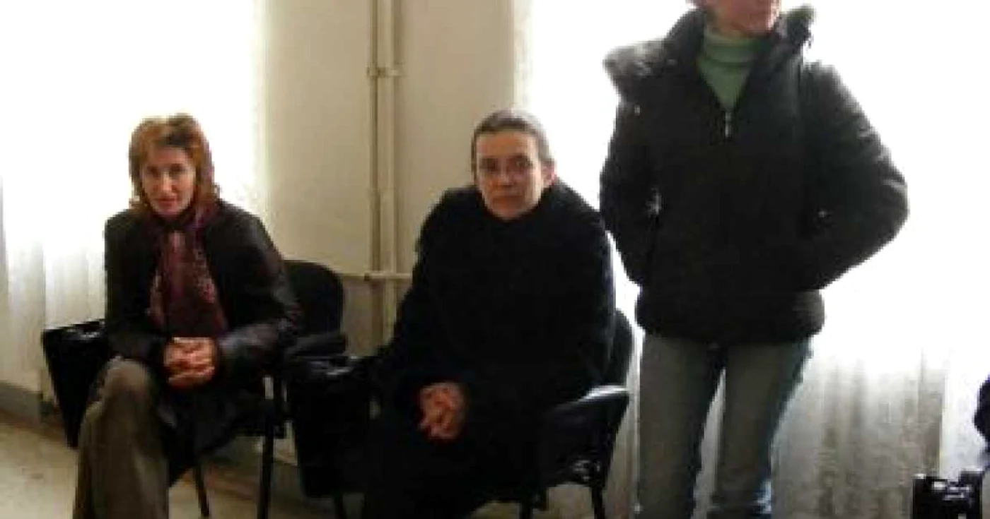 Alba Iulia: Angajaţii Primăriei Râmeţ nu şi-au mai primit salariile de şase luni