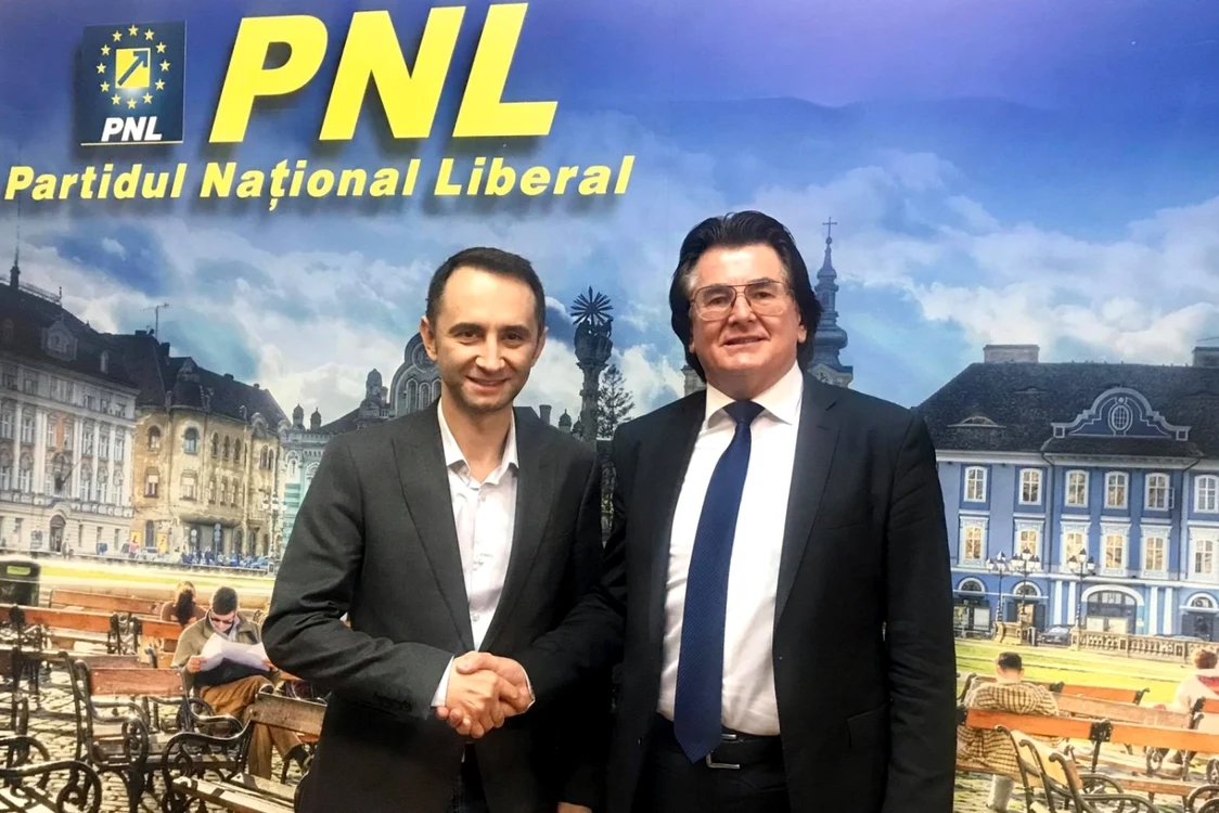 Alin Nica şi Nicolae Robu într-o fotografie protocolară FOTO Facebook/Nicolae Robu