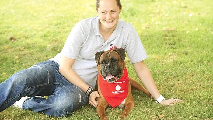 
    Diana şi Aureliu se privesc cu subînţeles pe platourile de filmareFoto: arhiva personală  