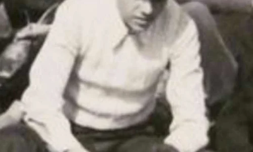 1981  Klaus Iohannis (22 de ani) era un tânăr înalt, bine făcut, cu părul blond vâlvoi jpeg