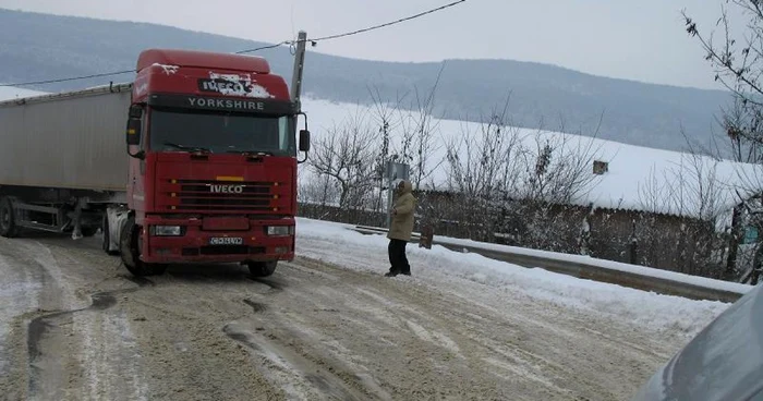 Anul trecut, drumul de la Bursuci le-a dat mari bătăi de cap şoferilor