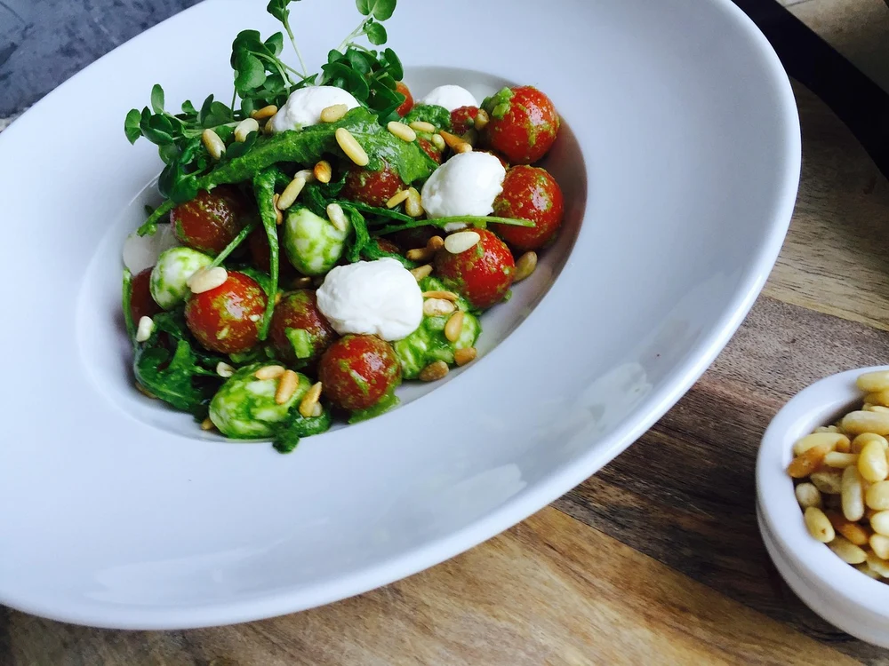 Alimentele care susțin vindecarea organismului. Două rețete pentru mese ușoare de seară