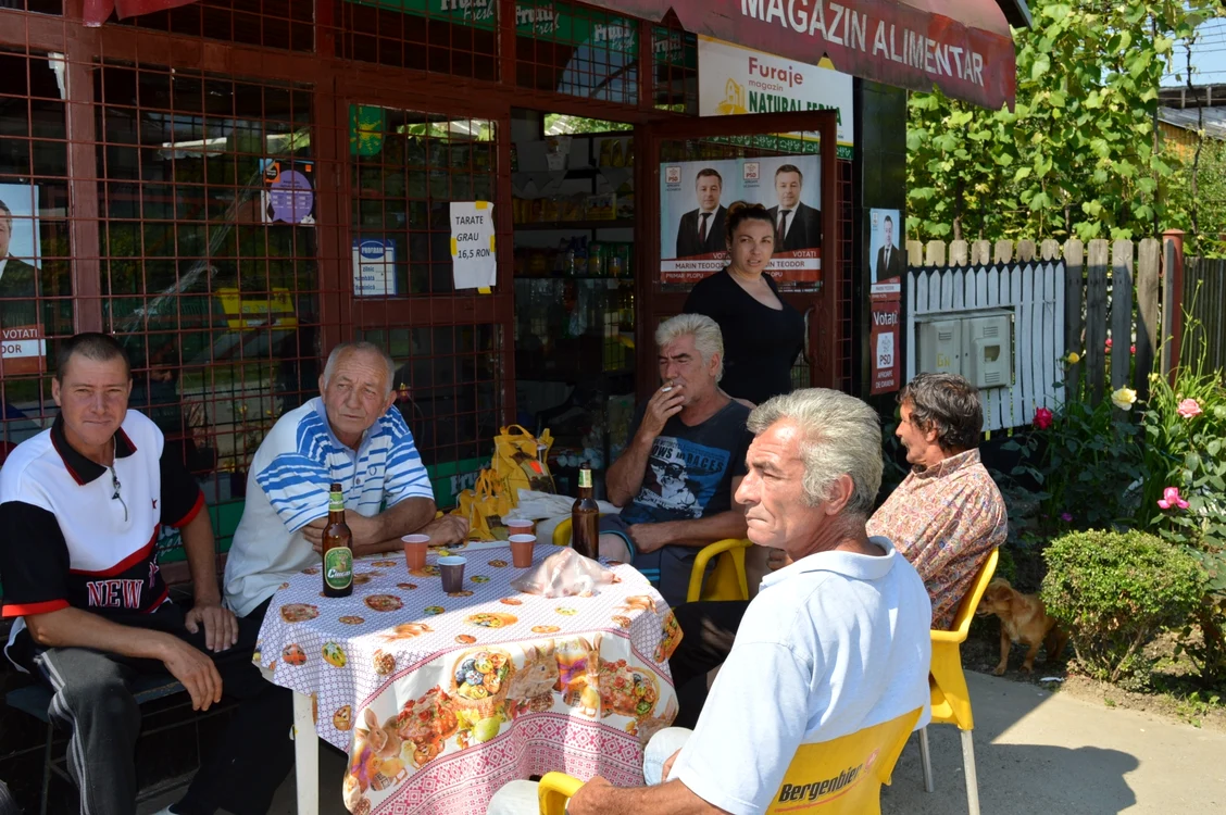 
    Sătenii din Plopu îşi doresc un edil gospodarFoto: "Adevărul"  