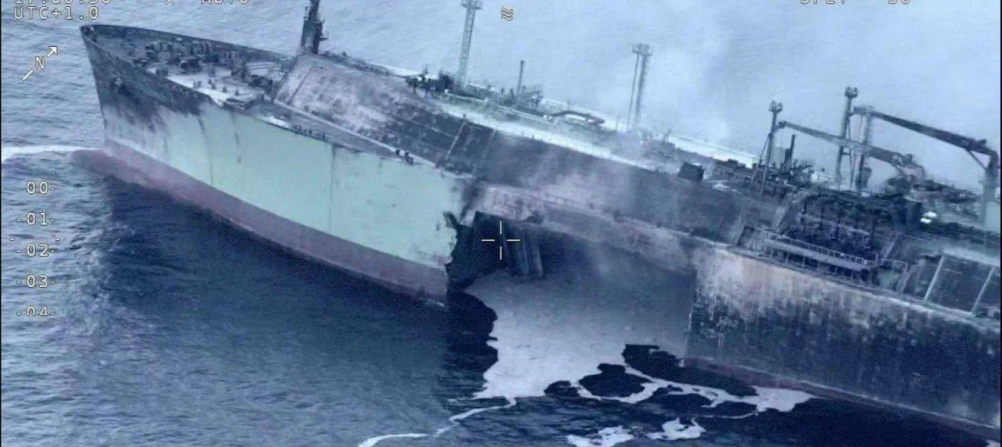 Bomba cu ceas din Marea Mediterană. Un petrolier rusesc ce plutește în derivă se apropie de coastele Italiei