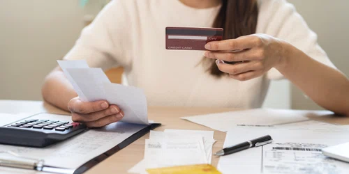 Datorii - calcule - facturi FOTO Shutterstock