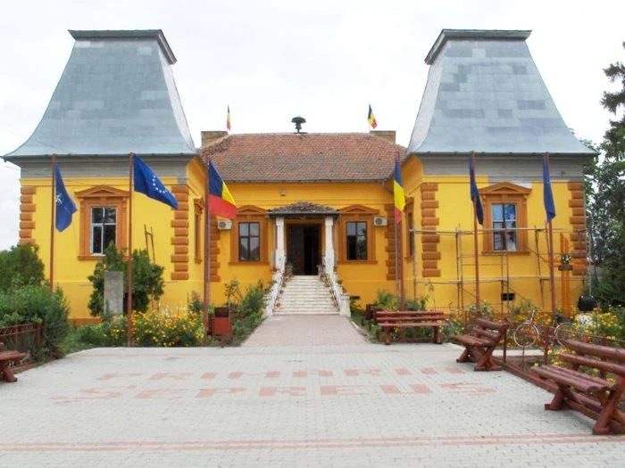 Primăria Şepreuş FOTO arhivă