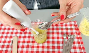 A adăugat apă de trandafiri jpeg