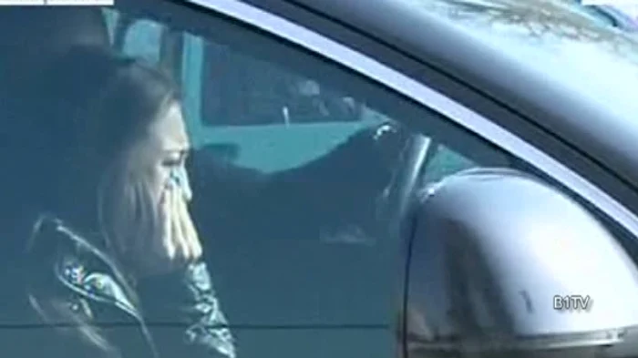 
    Fiica lui Gica Popescu, la Rahova (captură Romania TV)  