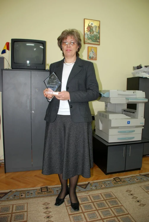 Prof. Viorica Moşescu, directorul Colegiului Naţional "Gh. M. Murgoci"