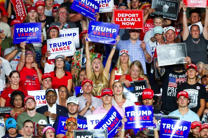 Susținători ai lui Donald Trump la un eveniment de campanie FOTO EOA-EFE