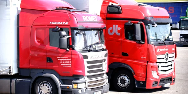 Camionagii - camioane FOTO 123RF 